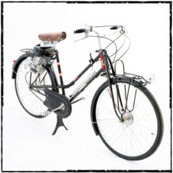© Philk Gitane à moteur Pygmy à galet 1951