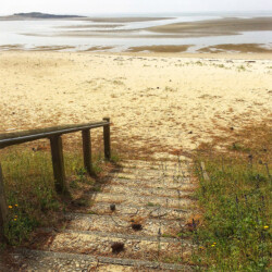 © Philk En arrivant sur la plage, Bretagne