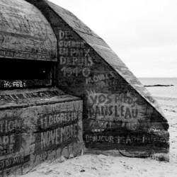 © Philk Blockhaus sur la plage de Locmariaquer