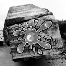 © Philk Bunker sur la plage de Locmariaquer