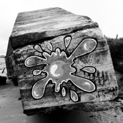 © Philk Bunker sur la plage de Locmariaquer