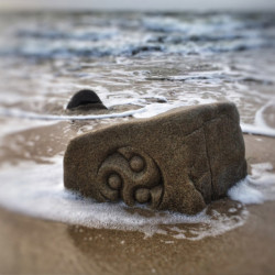 © Philk Triskell, rocher sculpté